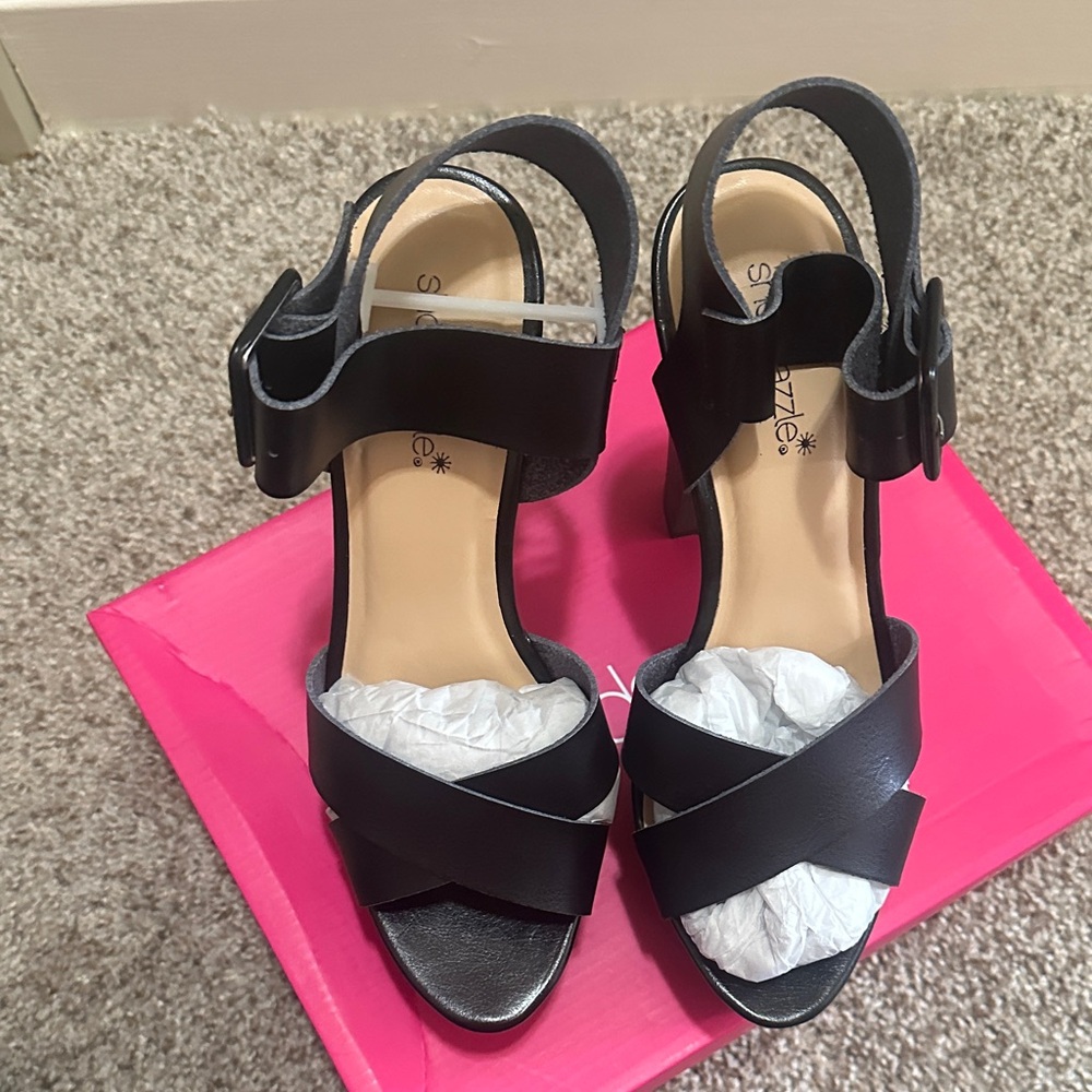 ShoeDazzle open toe heels - Picture 3 of 7